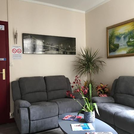 Hotel De Strasbourg Aulnay-sous-Bois Exterior foto